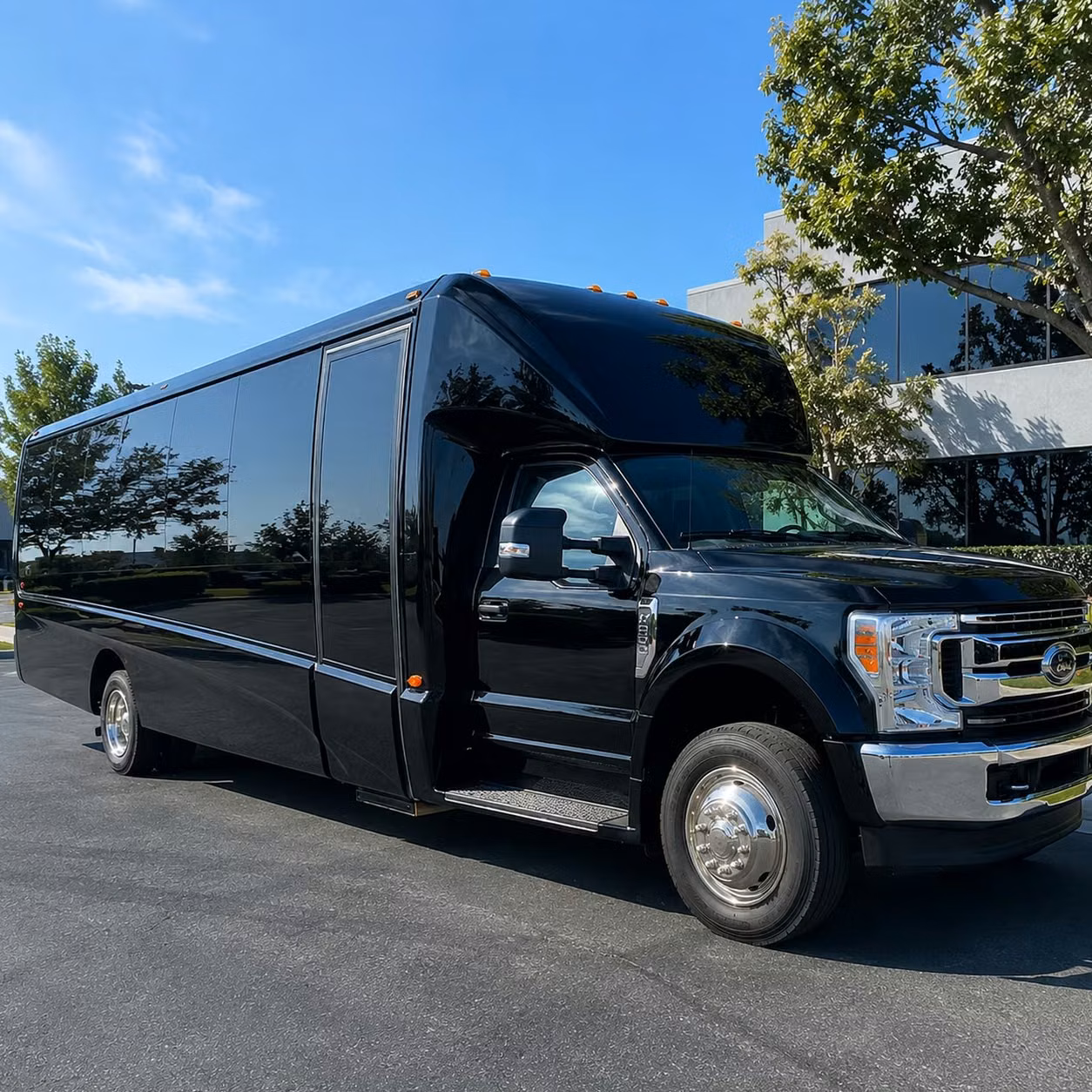 minibus rentals in mcallen for smaller prom groups and private squads